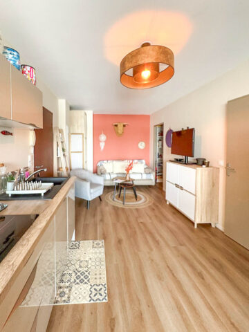 Appartement 2 chambres et garage vue port