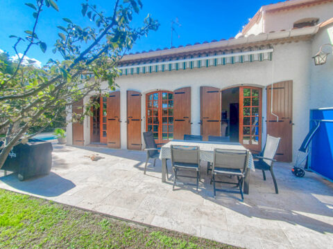 Jolie maison de 144m2 avec jardin et piscine