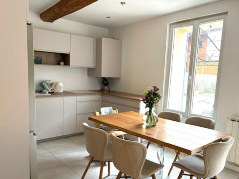 MAISON DE VILLAGE AVEC JARDIN