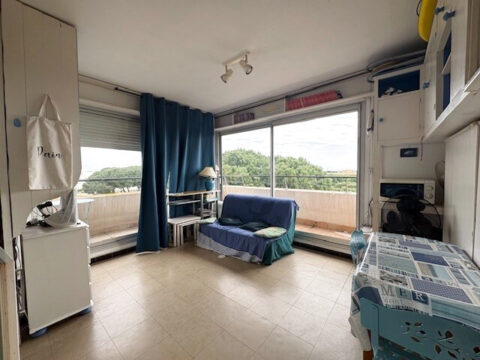 STUDIO PROCHE PLAGE NORD