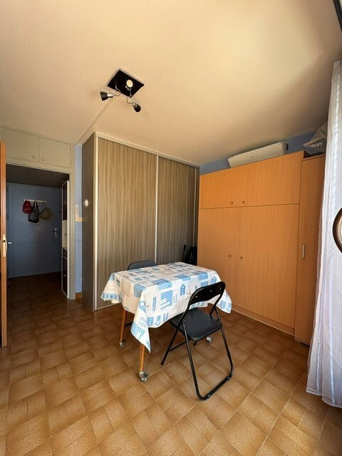 Studio avec parking